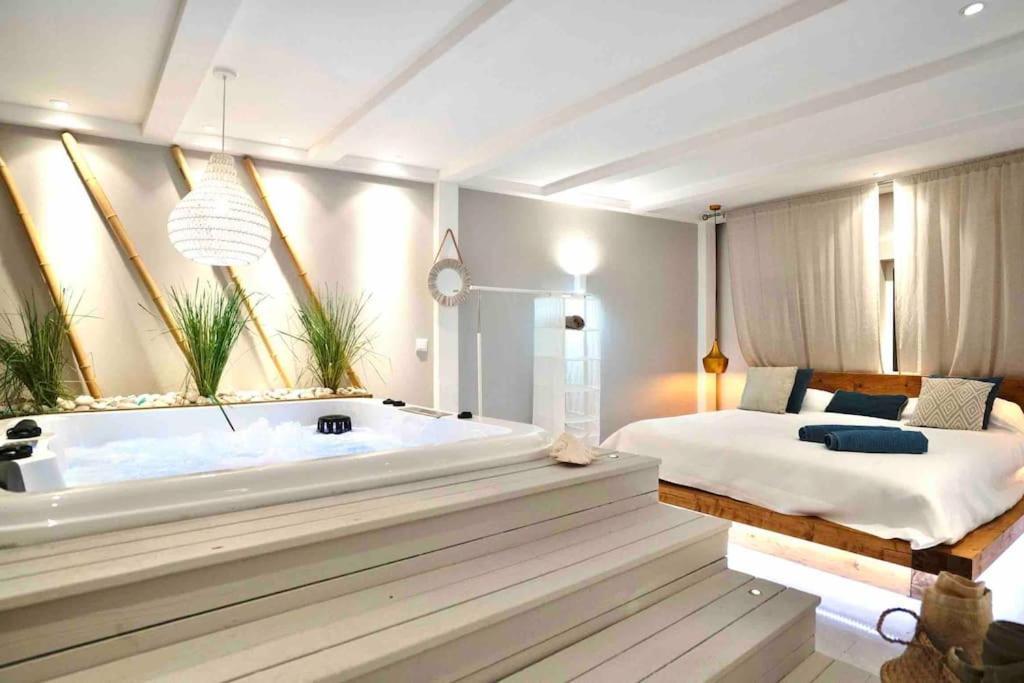 Luxuryvilla With Private Heated Pool And Spa 7P Quarteira Esterno foto