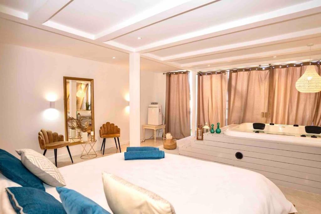 Luxuryvilla With Private Heated Pool And Spa 7P Quarteira Esterno foto