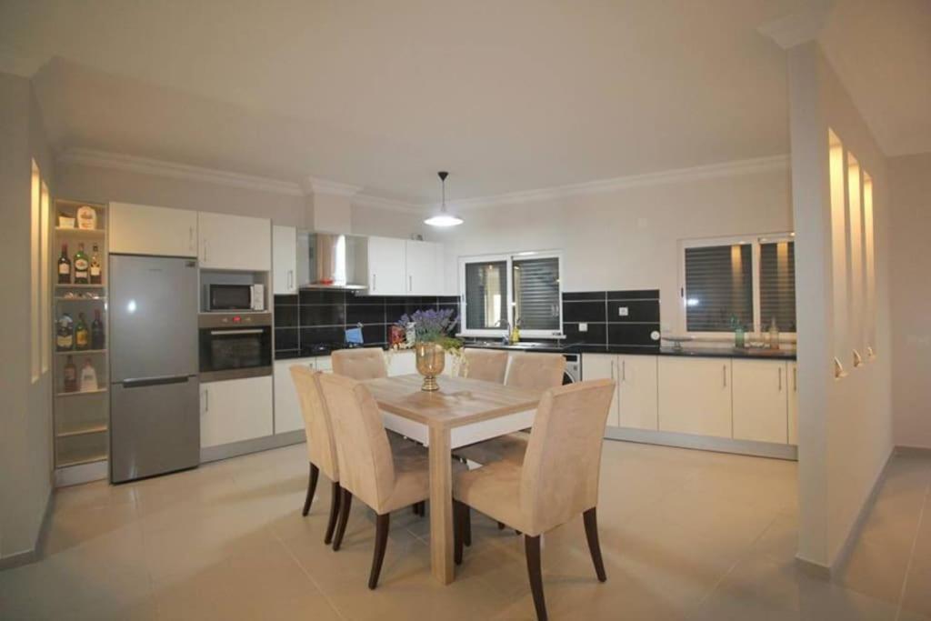Luxuryvilla With Private Heated Pool And Spa 7P Quarteira Esterno foto